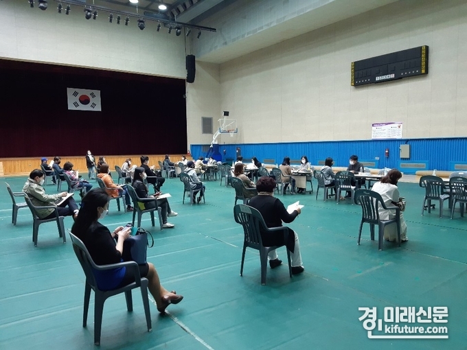 김포시가 특수형태근로종사자 및 프리랜서, 소상공인 등 무급휴직근로자 생계비 지원 2차 접수를 받고 있다.<사진=김포시>