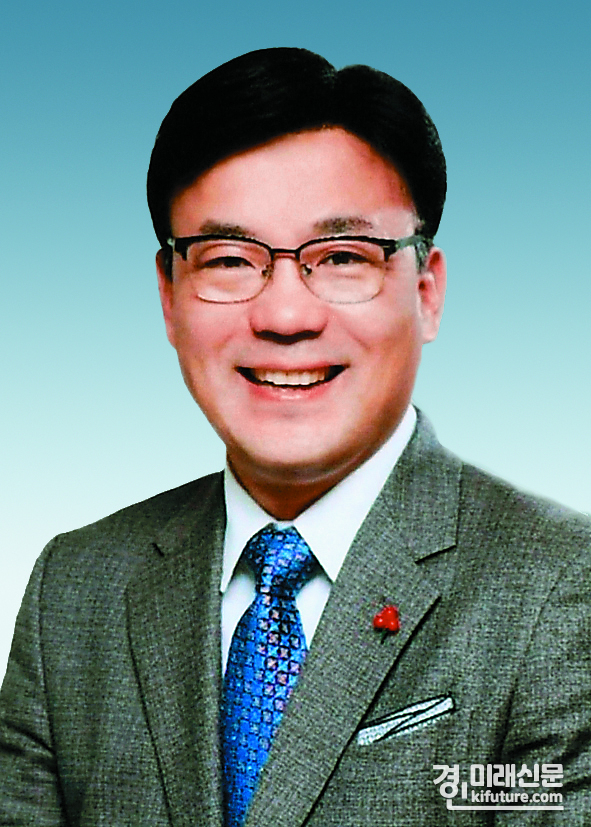 최만식 경기도의회 문화체육관광위원회 위원장.