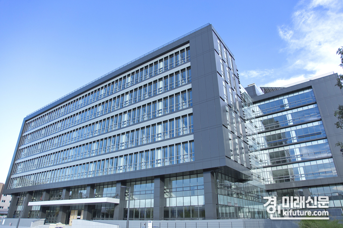 수원대학교 미래혁신관 전경.<사진=수원대>