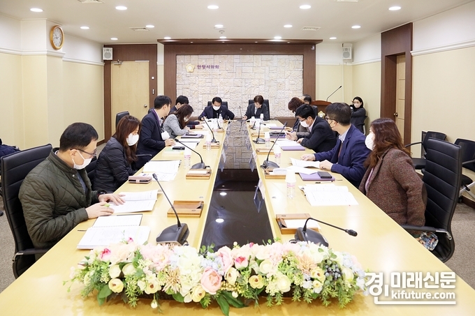 안양시의회가 18일 주요 업무보고회를 갖고 있다. <사진=안양시의회>