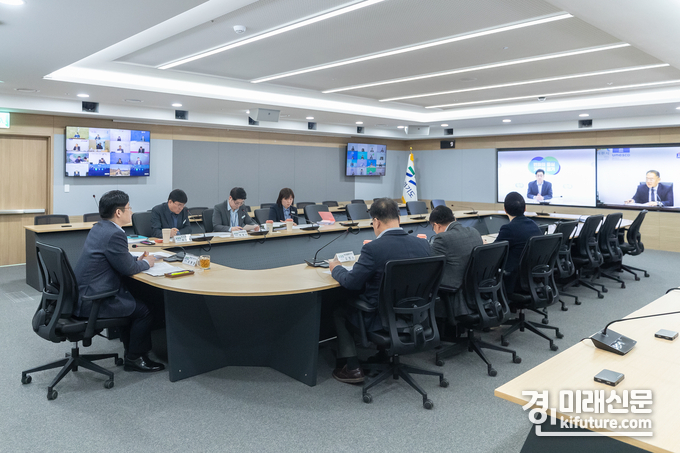 경기도는 10일 1분기 재정집행과 관련해 시·군 점검회의를 진행하고 있다. <사진=경기도>