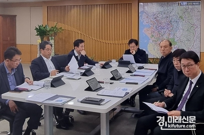 GH가 경영진 참여 윤리경영 전략세미나를 개최하고 있다. <사진=GH>