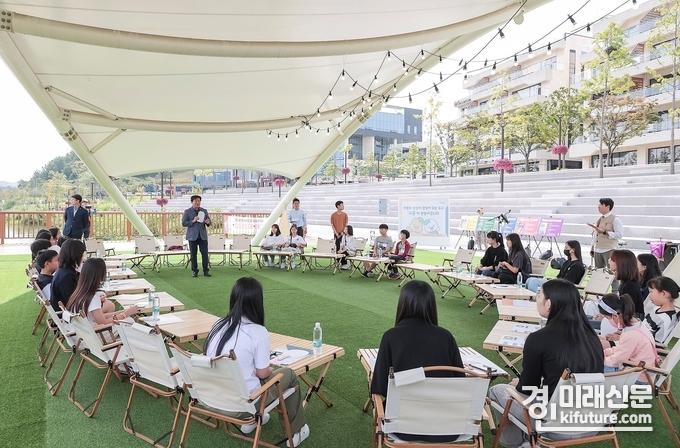 시흥시가 아동 정책 제안 우수사례를 공유하고 있다. <사진=시흥시>