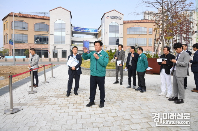 임병택 시장이 보니타가에서 로드체킹을 하고 있다. <사진=시흥시>