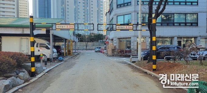 월곶생활체육시설 높이제한 시설물 모습. <사진=시흥도시공사>