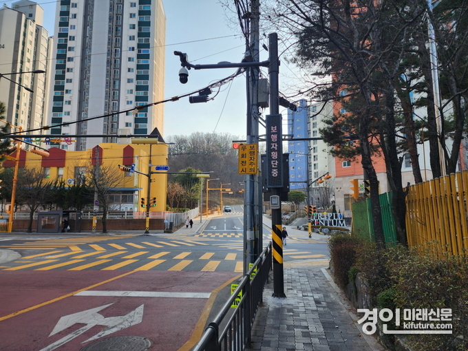 우회전 및 보행자 충돌예측 시스템 모습. <사진=시흥시>
