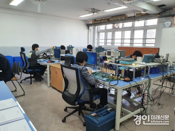 기능경기대회 공업전자기기 경기 모습. <사진=인천시>