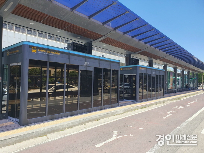 시흥시 버스정류소 폭염저감시설 스마트쉼터 모습. <사진=시흥시>