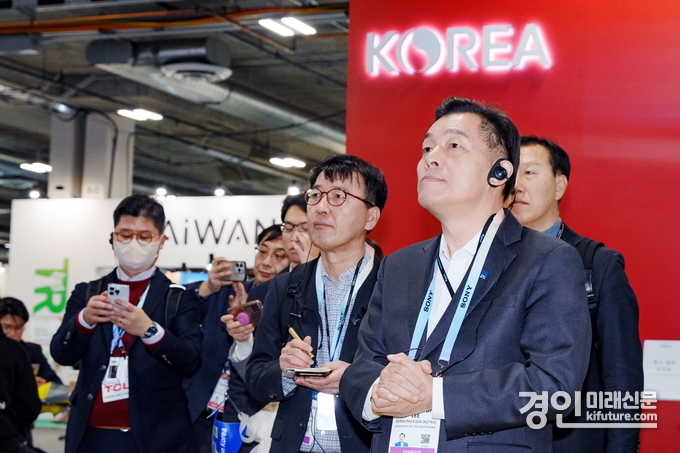 CES 2024를 찾은 이재준 수원시장. <사진=수원시>