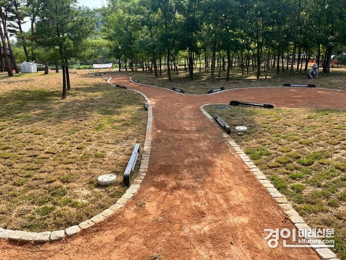 오산시 맨발 황톳길 모습. <사진=오산시>