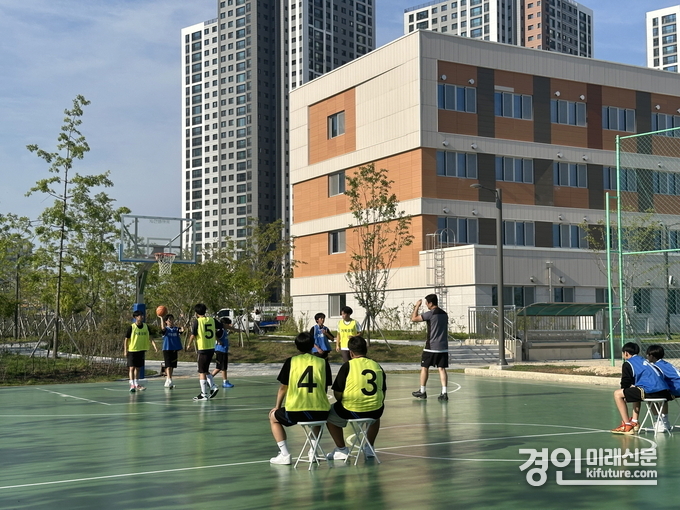 청소년 3대3 길거리 농구대회 예선전이 얼리고 있다. <사진=시흥시>