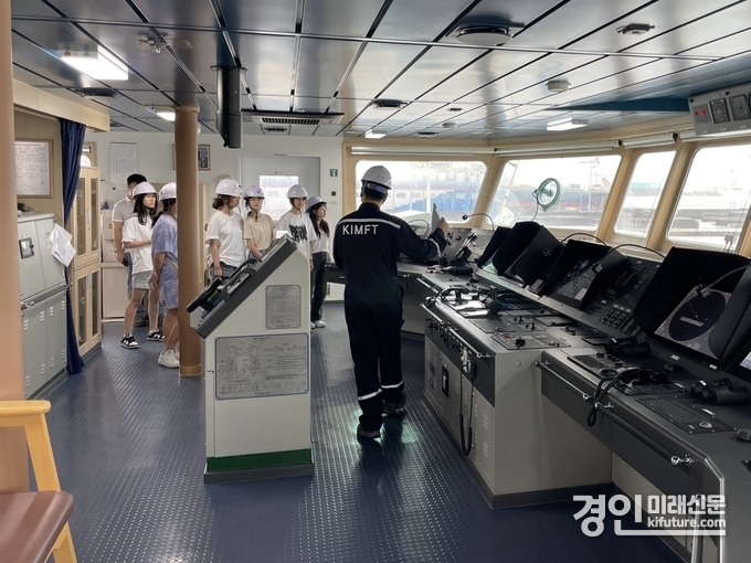 인천광역시교육청이 학생을 대상으로 인천 현장 직업체험의 날을 운영하고 있다. <사진=인천시교육청>