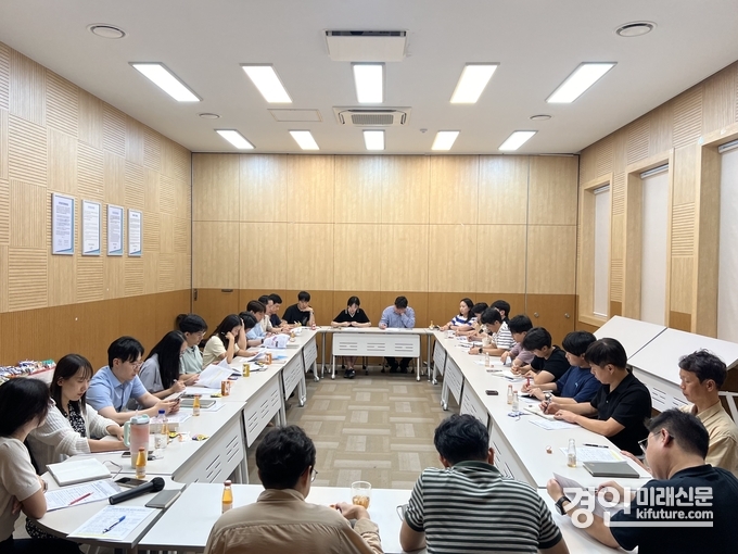 시흥도시공사가 ‘기획 실무자 회의’를 개최하고 있다. <사진=시흥도시공사>