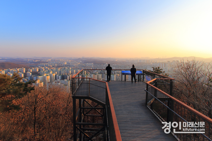 인천 남동구 만수산 무장애 도시숲 전망대. <사진=남동구>