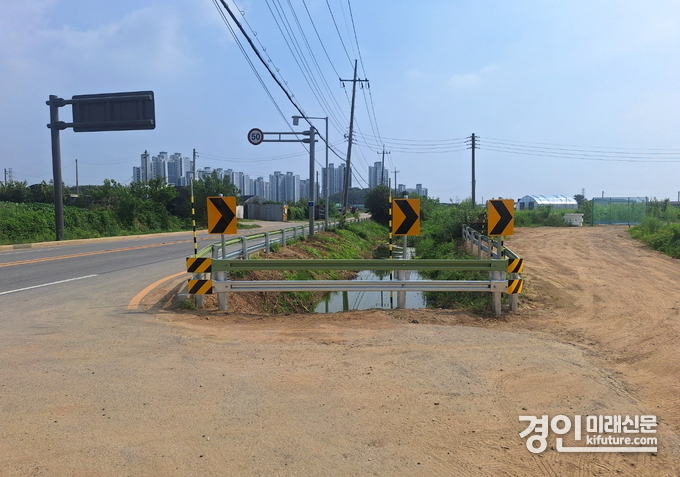 시흥시, 마전로 침수사고 위험구간 안전시설물 설치 모습. <사진=시흥시>