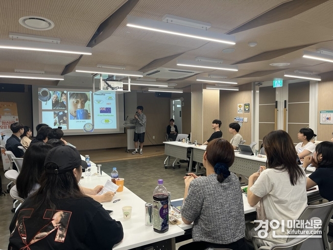 평택시가 경기청년 사다리 프로그램 성과보고회를 개최하고 있다. <사진=평택시>