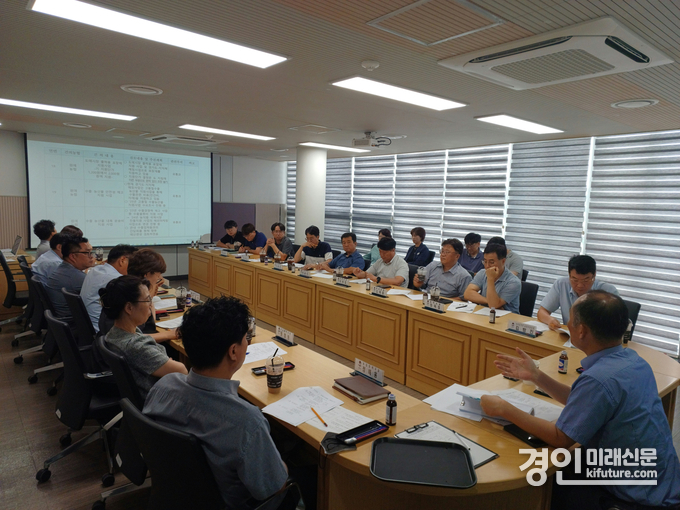 평택시가 2025년 농정분야 예산편성을 위한 농축협 간담회를 개최하고 있다. <사진=평택시>