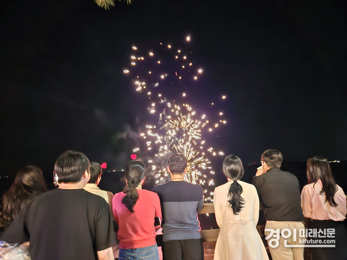 성남시가 지난 5일 제부도에서 5차 솔로몬의 선택 행사를 진행하고 있다. <사진=성남시>