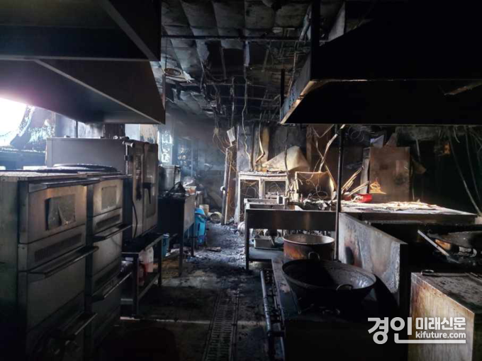 음식점 화재 모습. <사진=화성소방서>