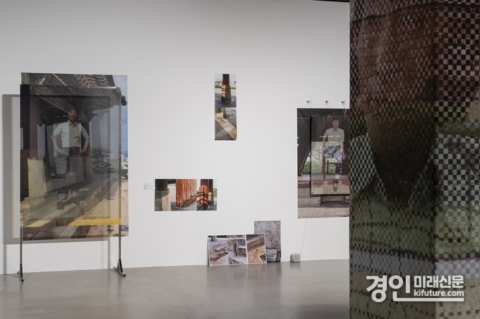 김소라 作, 서장대에서서 ,서장대에 걸터 앉아서 등 작품. <사진=수원시립미술관>