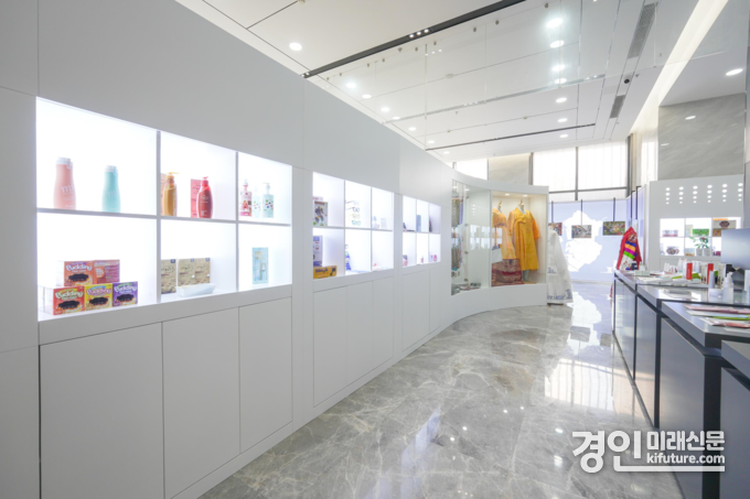 주중인천(IFEZ)경제무역대표처 내 입점기업 상품전시관 모습. <사진=인천시>
