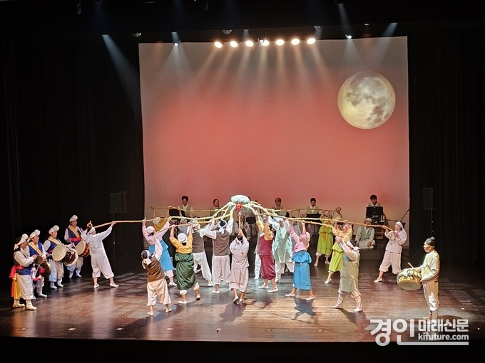 화성팔탄민요 공연 모습. <사진=화성시> 