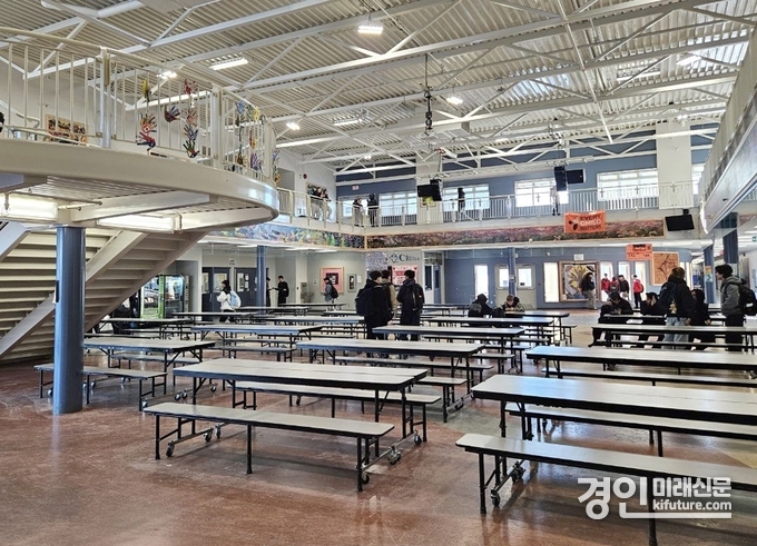 캐나다 버나비시 바이른 크릭 커뮤니티 학교 모습. <사진=경기교육청>
