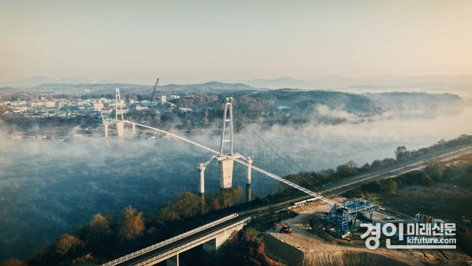 '여주 남한강 출렁다리' 전경. <사진=여주시>