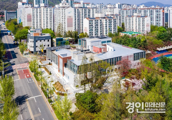 군포시 산본도서관 전경. <사진=군포시>