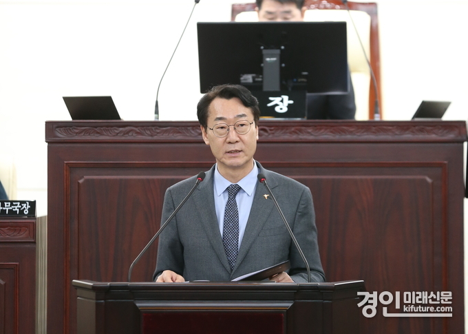 정명근 화성시장이 2025년 시정연설을 하고 있다. <사진=화성시>