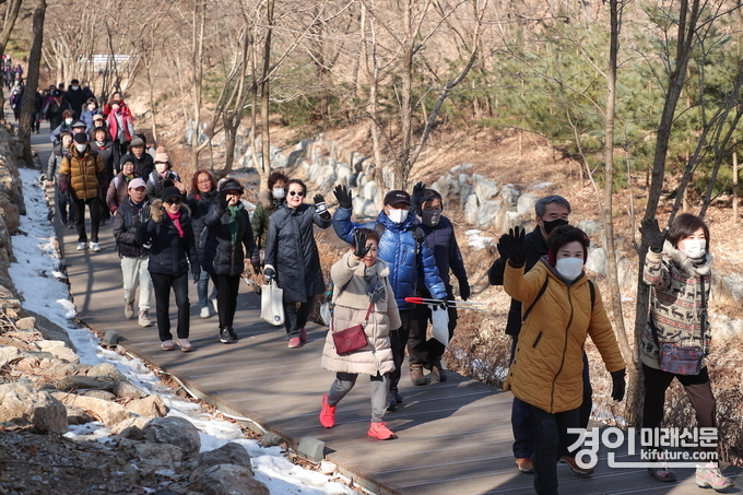 의왕시민들이 두발로데이에 참여하고 있다. <사진=의왕시>