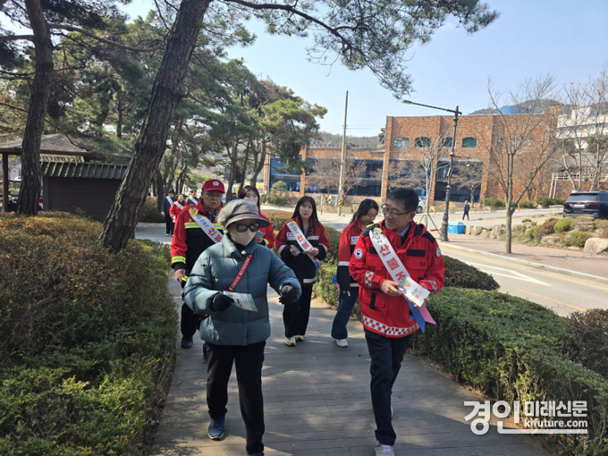 안양시 만안구가 산불예방 캠페인을 펼치고 있다. <사진=안양시>