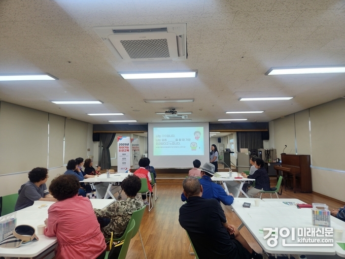 오산시가 지난 12일 ‘찾아가는 인권교육’을 실시하고 있다. <사진=오산시>