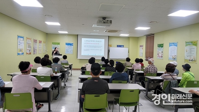 인천 연수구가 ‘심근경색! 전조증상 알고, 골든타임 잡고!’ 강좌를 실시하고 있다. <사진=연수구>