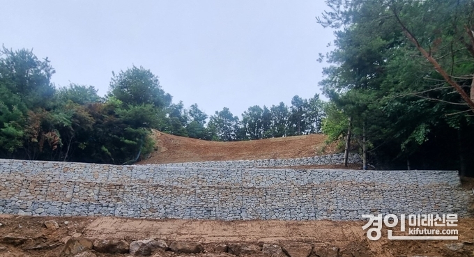 용인시가 산지복구비를 활용해 방치된 산지전용 인허가 현장을 재해복구공사를 마무리한 모습. <사진=용인시>