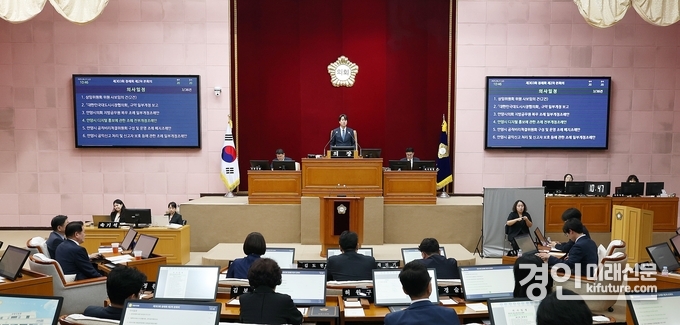 안양시의회 제303회 정례회 모습. <사진=안양시의회>