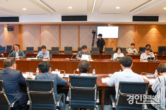 군포시가 공약사항추진 보고회를 개최하고 있다. <사진=군포시>