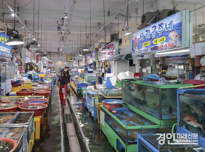 오이도 수산시장 모습. <사진=시흥시>
