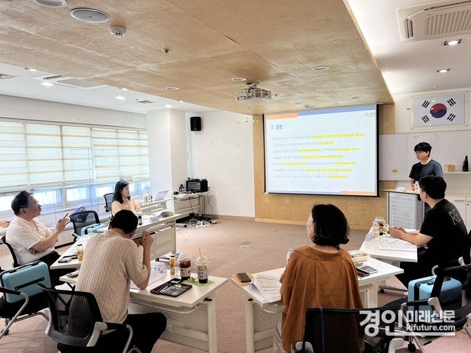 시흥도시공사가 2025년 상반기 제안 심사위원회를 열고 있다. <사진=시흥도시공사>