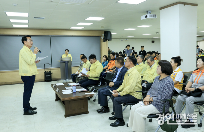 정명근 화성특례시장이 화성시 통합방위협의회 의장 자격으로 회의를 진행하고 있다. <사진=화성시>