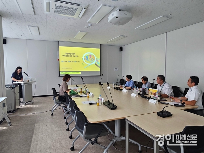 일본 상봉정 관계자들이 여주시 고향사랑 기부제 벤치마킹을 하고 있다. <사진=여주시>