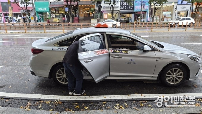 남양주시민이 바우처택시를 이용하고 있다. <사진=남양주시>