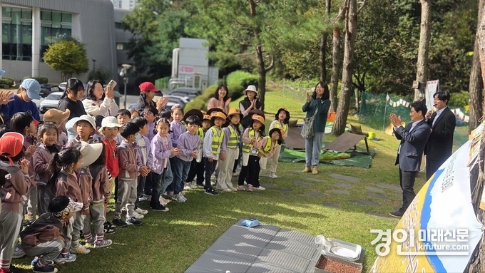 화성특례시가 ‘수향미’ 추수체험을 운영하고 있다. <사진=화성시>