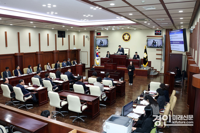 광명시의회가 제296회 임시회 제2차 본회의를 열고 있다. <사진=광명시의회>