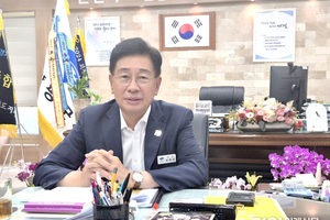 [인터뷰]전진선 양평군수 "양평고속도로 왜 원안대로 가야만 하는가"