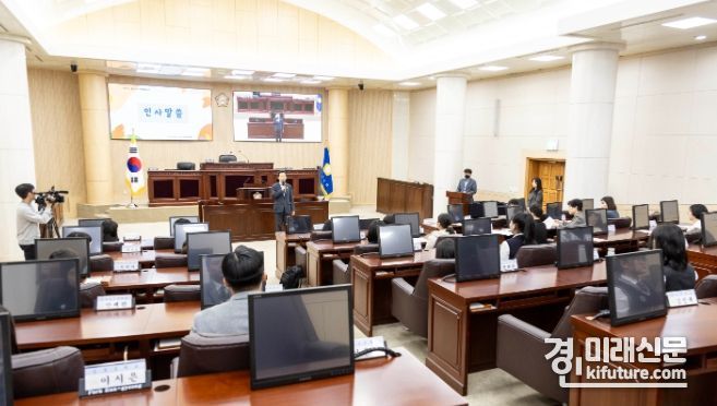 송바우나 의장이 인사말을 하고 있다. <사진=안산시의회>