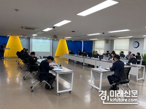 안양시가 안양1번가 활성화 용역 최종보고회를 진행하고 있다. <사진=안양시>