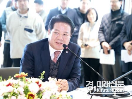 최대호 안양시장이 ‘과밀억제권역 자치단체 공동대응협의회’ 창립총회에서 발언을 하고 있다. <사진=안양시>