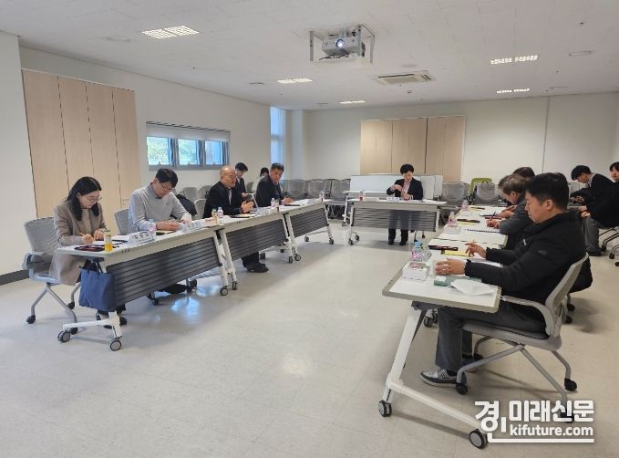 시흥도시공사가 2023년 하반기 안전보건경영·시설관리위원회를 개최하고 있다. <사진=시흥도시공사>