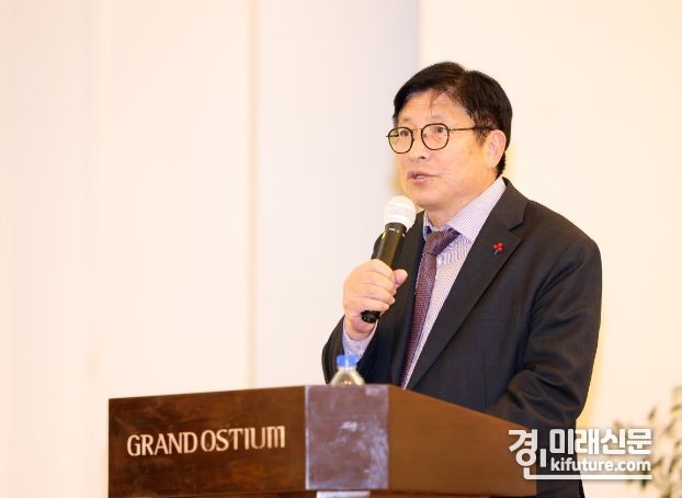 도성훈 인천시교육감이 지난 5일 시교육청·교육지원청·직속기관 팀장 이상 직원들을 대상으로 특강을 하고 있다. <사진=인천시교육청>